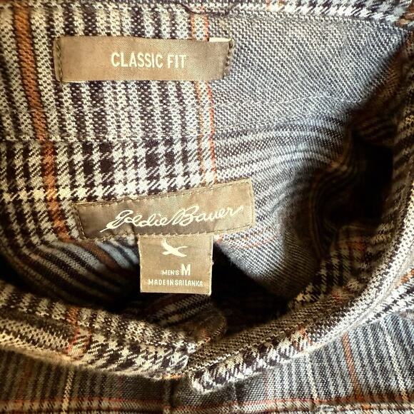 Eddie Bauer Plaid Flannel Shirt M Blue Classic Utility Farmcore Outdoor Rustic - Picture 7 of 12